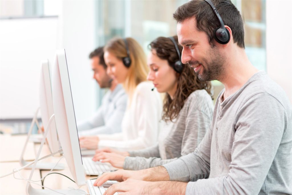 outsource your call center to an answering service