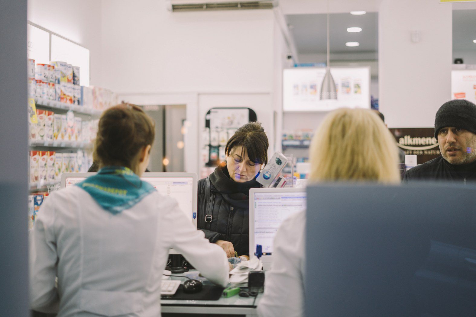 image of a busy pharmacy, demonstrating the need for a quality pharmacy answering service