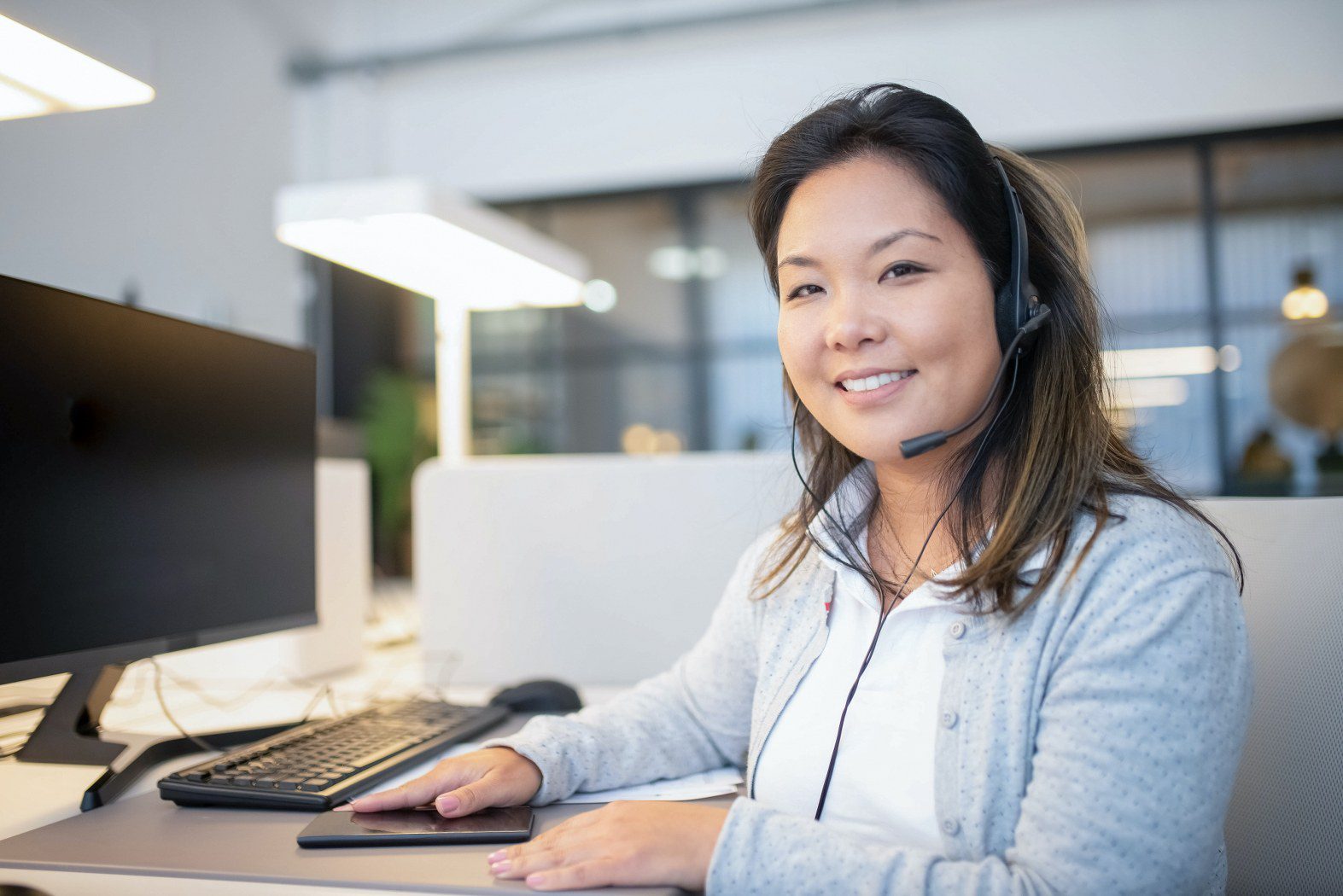business answering service improves sales